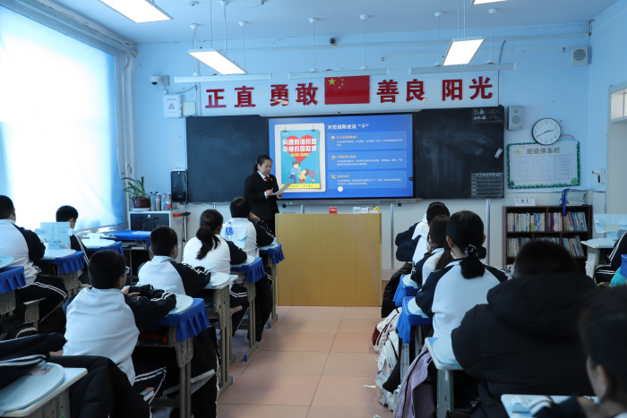 ���λ����ഺ �ػ��������|����������Ժ��չ���θ�У����У԰�